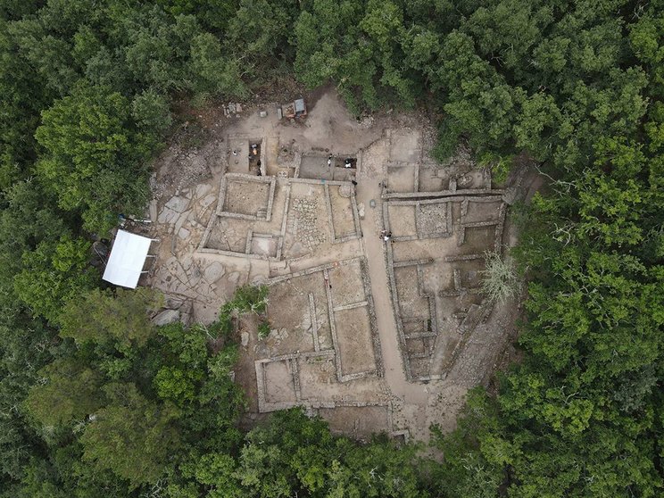 La Xunta de Galicia colabora con el Grupo de Estudios de Arqueología, Antigüedad y Territorio de la Universidad de Vigo en una nueva campaña de excavación en este bien.