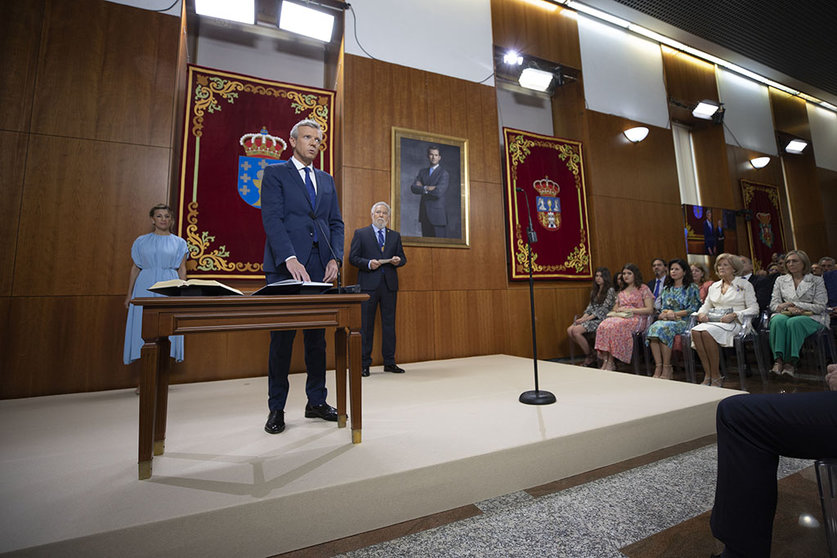 Alfonso rueda toma posesión do seu cargo como presidente da Xunta de Galicia.