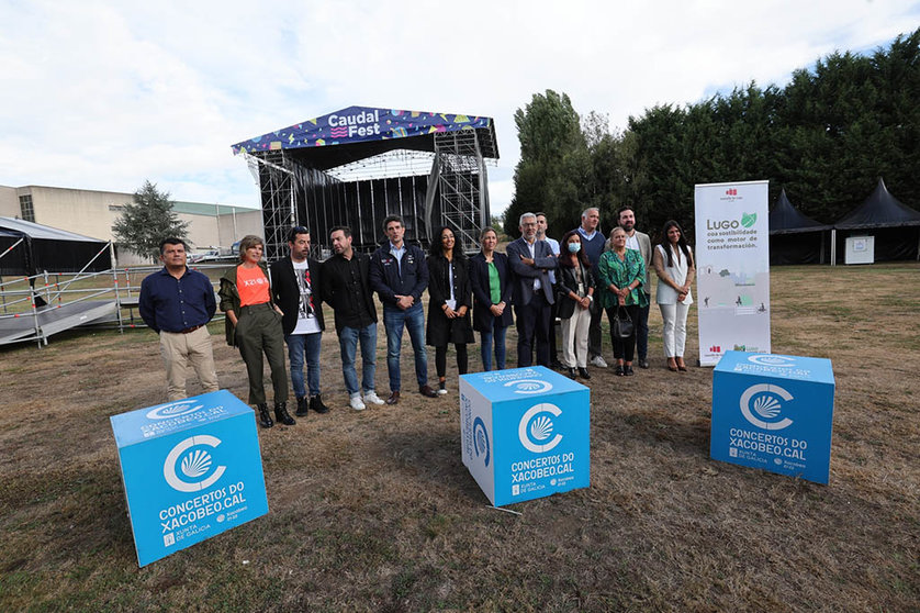 La directora de Turismo de Galicia, Nava Castro, y el delegado de la Xunta en Lugo, Javier Arias, participaron en la presentación de este festival que tendrá en Lugo este fin de semana.