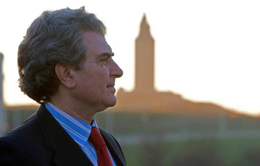 C&eacute;sar Antonio Molina. XURXO LOBATO. 