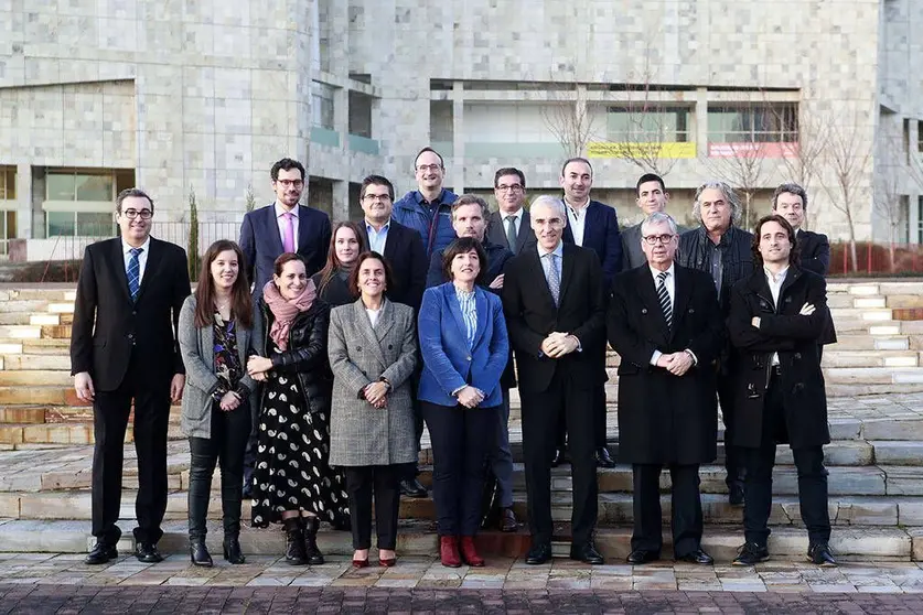 O conselleiro de Economía, Emprego e Industria, Francisco Conde, asistiu hoxe en Santiago de Compostela á sinatura dos convenios de colaboración para a posta en marcha destas iniciativas lideradas por Ceaga e Bioga.