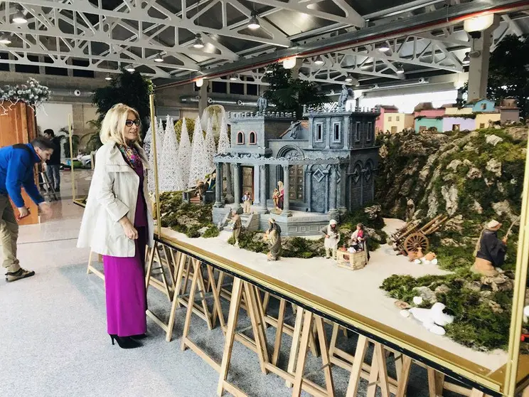 Con una decoración inspirada en el Camino de Santiago, el espacio contará con un poblado de navidad y un Paje real que recogerá las cartas de los pequeños y pequeñas.