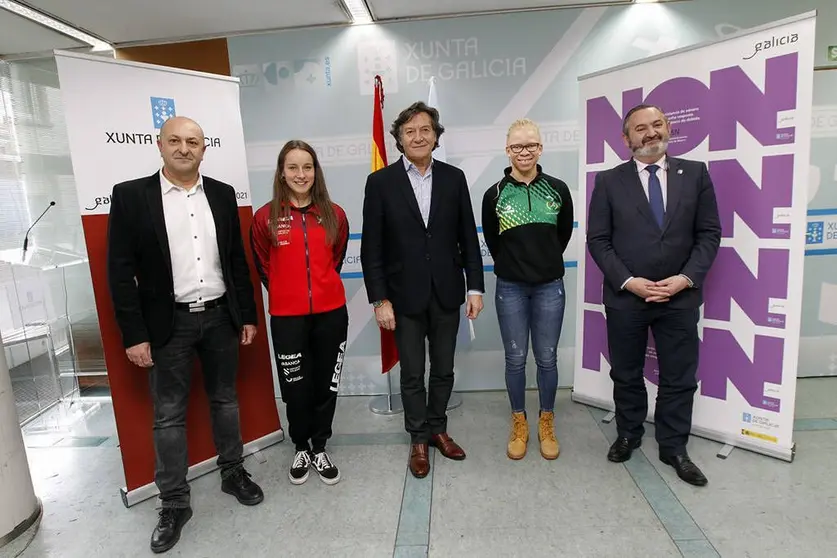 Adi Iglesias vén de colleitar dous subcampionatos mundiais (100 e 200 metros lisos) no Campionato do Mundo de Paraatletismo celebrado 0en Dubai. Catuxa Castro acadou en xullo a medalla de ouro no Campionato do Mundo Júnior de Hóckey Patíns en Liña coa Selección Española no marco dos World Roller Games de Barcelona.