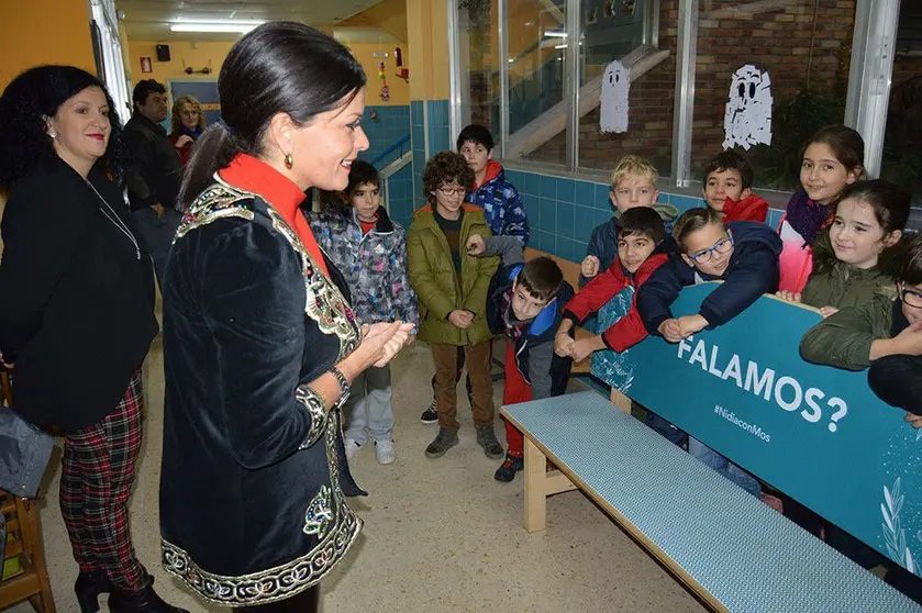 Arévalo pensou en inmediato en regalarlles persoalmente o seu banco ao tratarse a iniciativa do 'Banco da Amizade' semellante en concepto á do seu banco parladoiro.