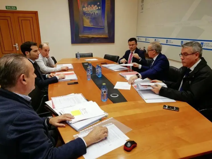 El conselleiro del Medio Rural presidió la reunión del patronato de la fundación de este ente, donde se dieron a conocer las líneas de actuación del próximo ejercicio.