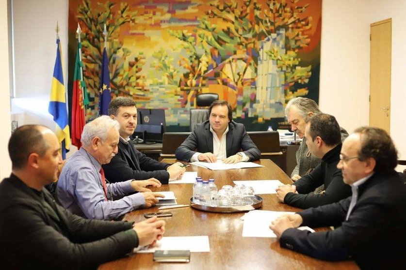 Reunión de las autoridades de ambos municipios. 