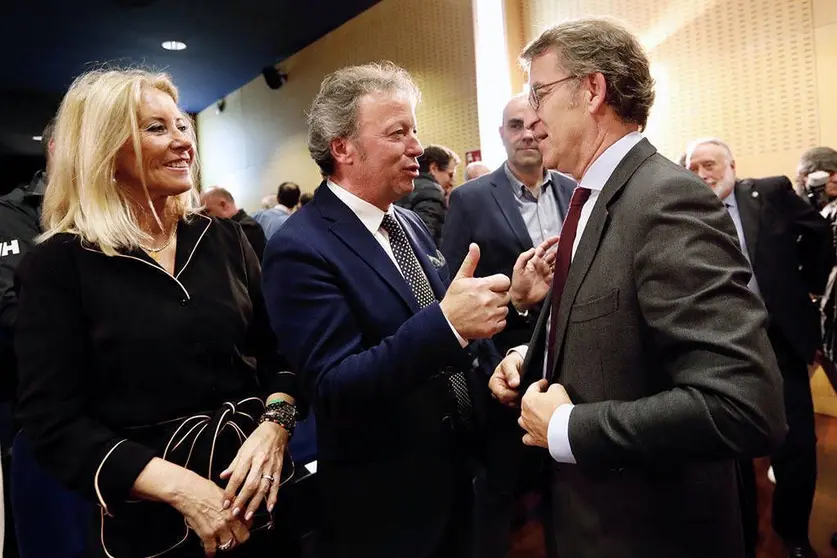 El presidente de la Xunta participó en la presentación del acuerdo entre el sector del taxi y los VTC tradicionales para la precontratación de 15 minutos. ARCHIVO. 