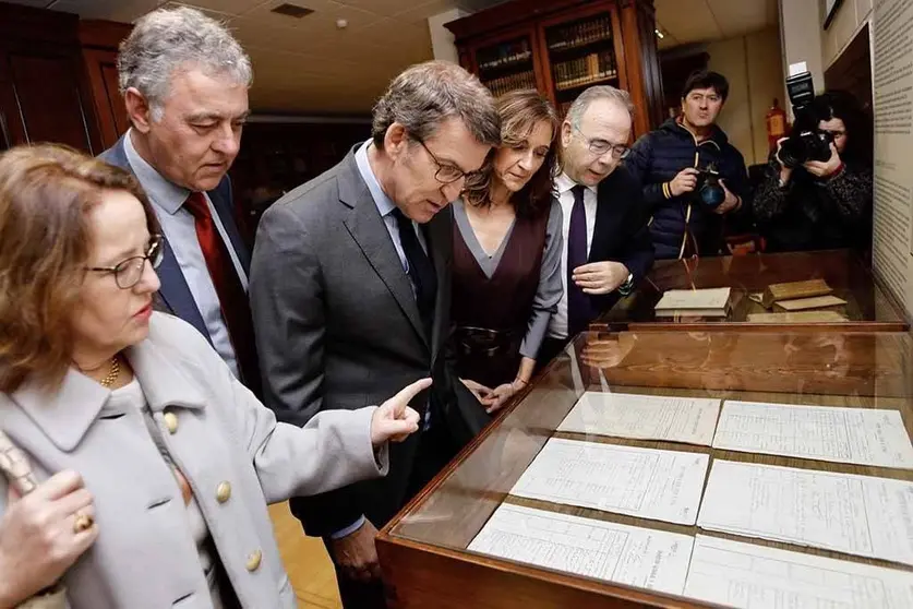 O titular da Xunta participou este mediodía nos actos de celebración do 175 aniversario do IES Arcebispo Xelmírez I.