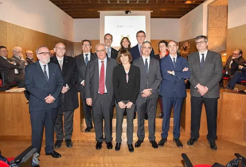 Autoridades e premiados pola RAGC. 