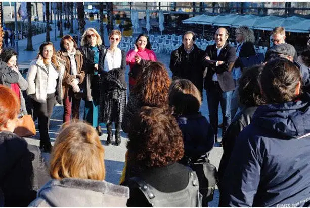 Tenemos m&aacute;s de 800 gu&iacute;as habilitados de turismo en Galicia.