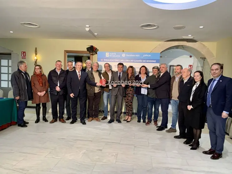  Los representantes de 14 ayuntamientos del Camino de Invierno.