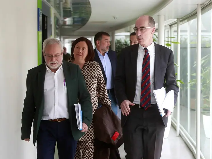 El conselleiro de Sanidad, Jesús Vázquez Almuiña, participó, por videoconferencia, en la reunión del Consejo Interterritorial del Sistema Nacional de Salud. ARCHIVO. 