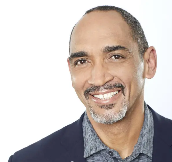 John Agwunobi, director Ejecutivo y Presidete de la Junta de Accionistas.