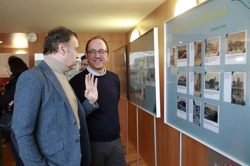 O director de Políticas Culturais da Xunta participou na apertura da mostra ‘Camiño ComPostal’ no marco de ‘O teu Xacobeo’ que se poderá visitar no Museo das Peregrinacións e de Santiago ata finais do mes de abril.