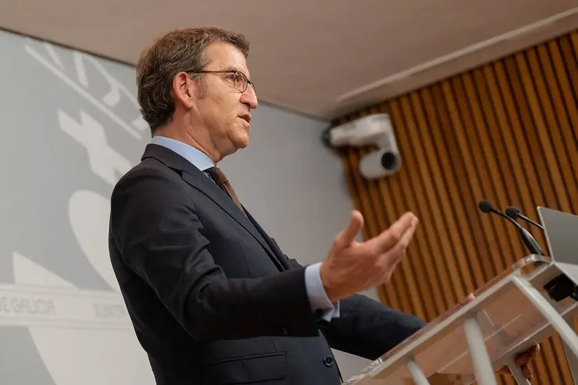 Anuncia la suspensión de las actividades lectivas y extraescolares en todos los niveles educativos, a partir del próximo lunes y durante 14 días -a partir del lunes de forma oficial y a partir de mañana de forma recomendada-.