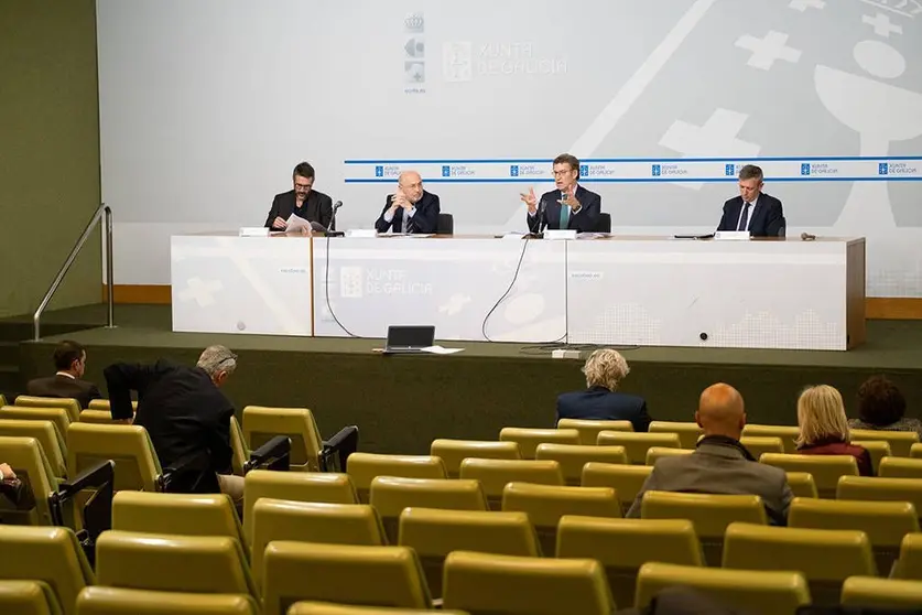 O presidente da Xunta, Alberto Núñez Feijóo, preside unha nova reunión do Centro de Coordinación Operativa posta en marcha para facer fronte á emerxencia do coronavirus. Edificio Administrativo de San Caetano (Santiago de Compostela), 15/03/20.