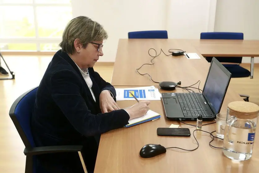 La conselleira del Mar mantuvo una reunión por videoconferencia con el ministro de Agricultura, Pesca y Alimentación y con el resto de consejeros autonómicos del ramo.
