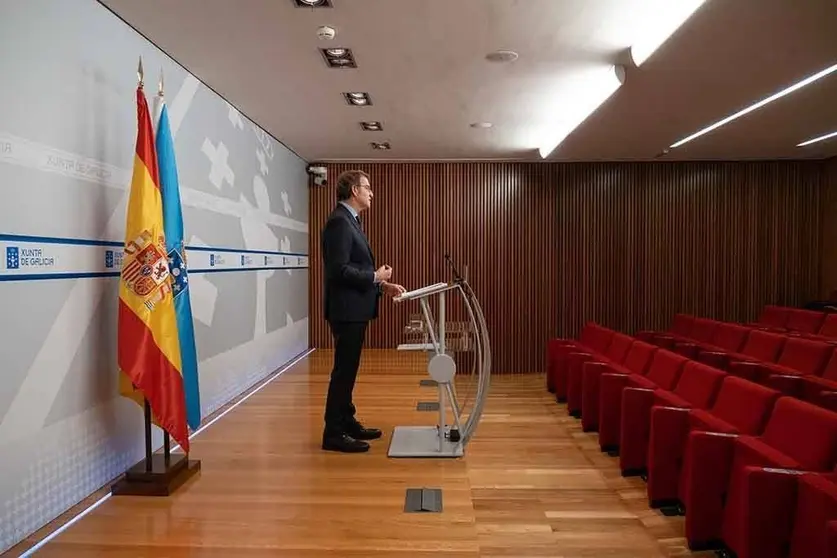 O titular do Goberno galego, Alberto Núñez Feijóo, durante a rolda de prensa posterior á reunión semanal do Consello da Xunta. San Caetano, Santiago de Compostela, 