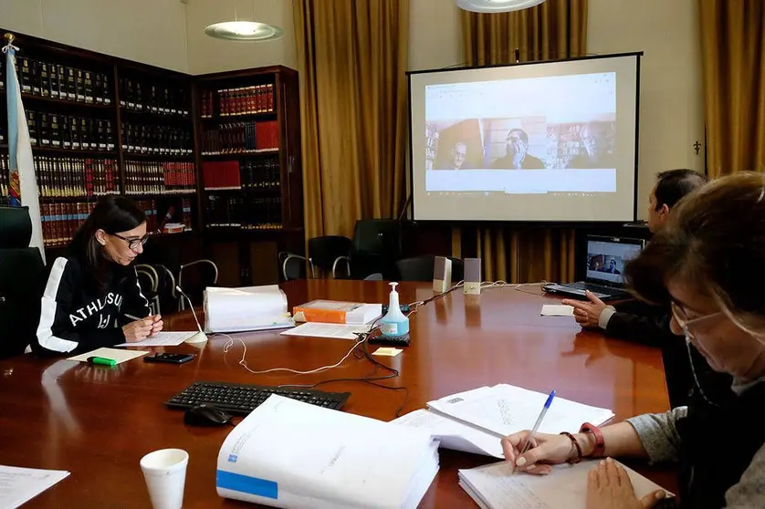 A conselleira valorou positivamente o labor realizado nas ultimas semanas polas tres universidades e o seu profesorado para adaptarse á nova situación xerada polo Covid-19.