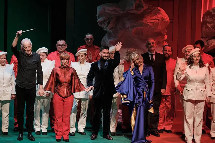 A Real Filharmonía de Galicia estreou esta ópera en novembro de 2019 no Auditorio de Galicia, en Santiago de Compostela, baixo a batuta do seu director titular e artístico, Paul Daniel, coa colaboración como director asistente do mestre galego Pablo Devigo. 