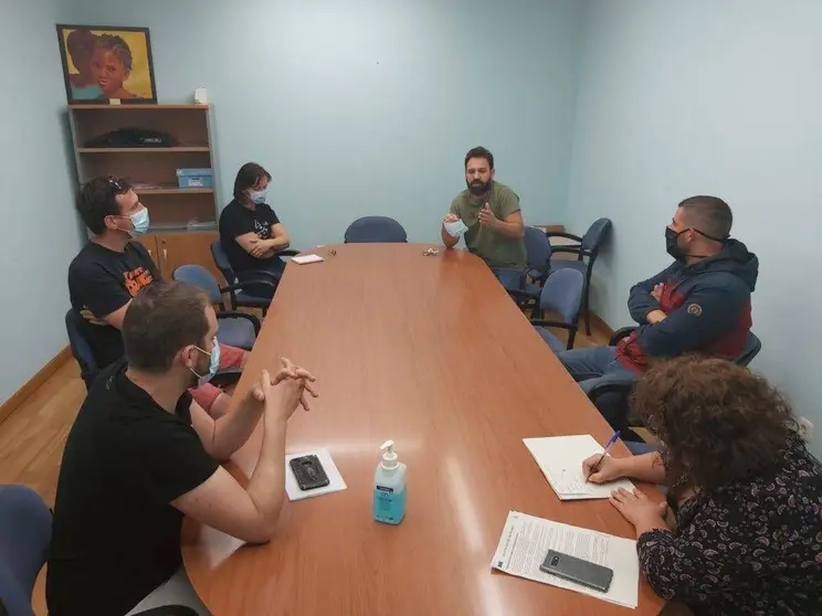 Un momento da reunión. 