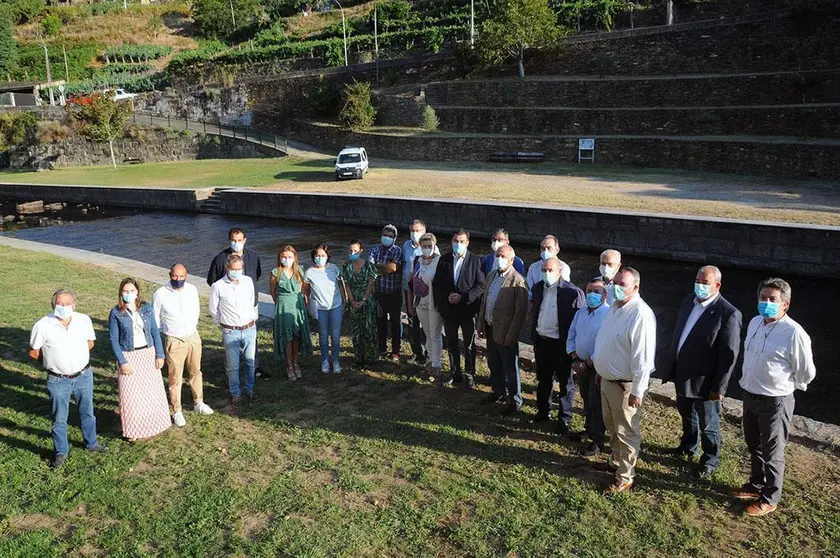 O conselleiro de Cultura e Turismo en funcións explicou os detalles deste proxecto aos representantes do Consorcio de Turismo desta comarca.