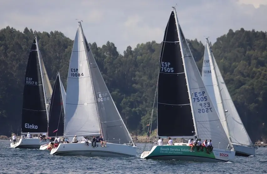 Bosch, Benito Santos y Eleko Mambo; los tres grandes favoritos del Gran Trofeo Mar de Maeloc. PEDRO SEOANE.