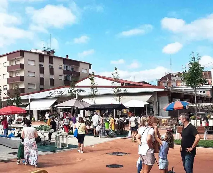 O Concello acomete a vindeira semana a reordenación peonil e de tráfico no entorno do Mercado.