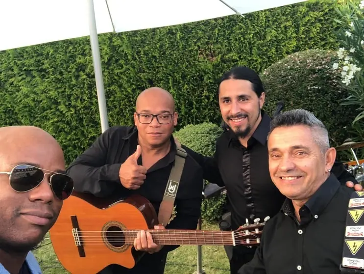 El próximo sábado a las 12,00 h. será el turno del Grupo Insieme Al son cubano en el mercado de Teis.