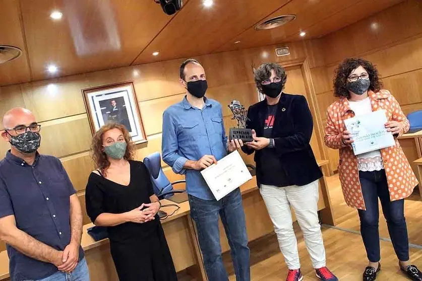 Baños de Cos é orixinario de Cádiz pero leva asentado en Galicia dende hai anos por razóns de traballo e persoais.