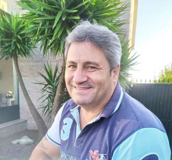 Manuel Caldeiro Seoane, voluntario de Cruz Roja y Protección civil, en Portonovo. 