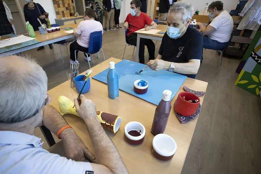 El presupuesto de este año se ponen a disposición de 128 organizaciones para los gastos de funcionamiento de centros de inclusión y emergencia, actuaciones que complementen los servicios sociales básicos e intervenciones de integración sociolaboral, entre otros. Sede Aspnais, en Lugo.