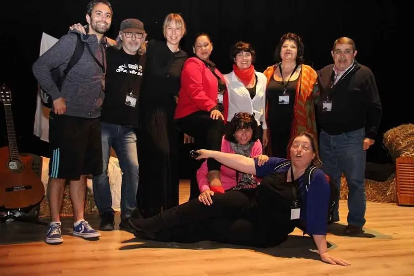 Membros de Fegatea e a s&uacute;a presidenta Chelo Pampill&oacute;n, no Carballi&ntilde;o, 2019. ARQUIVO. 