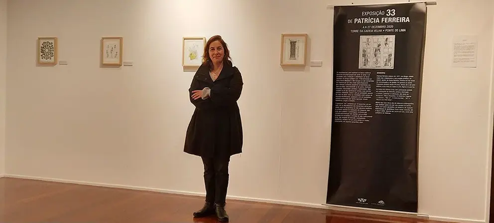 Patricia Ferreira, natural de Braga, cidade onde vive e desenvolve o seu projeto artístico.