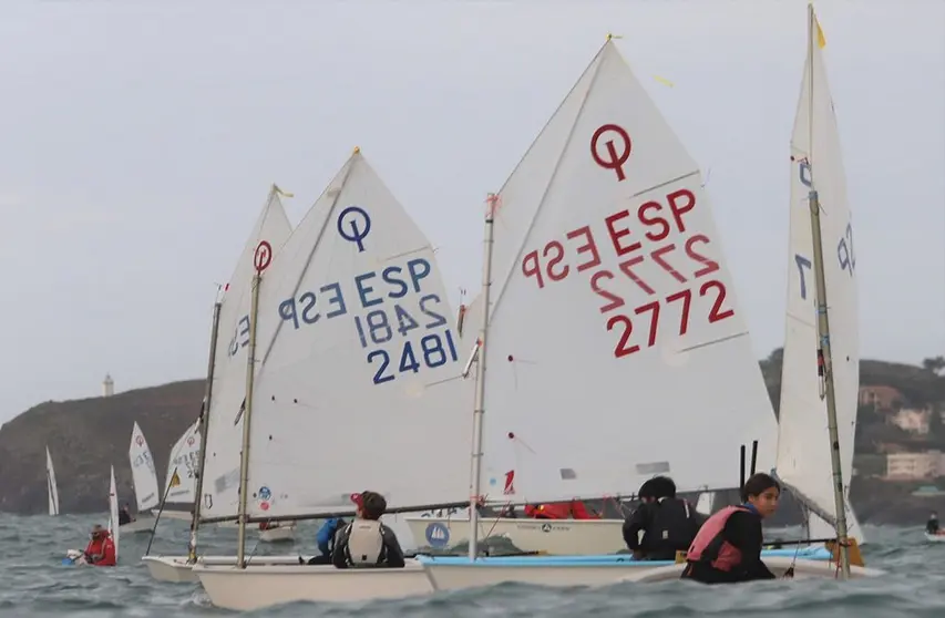 Luis Wizner (RCN Vigo, 2481) y Alejandro Pérez (RCN Sanxenxo, 2772).