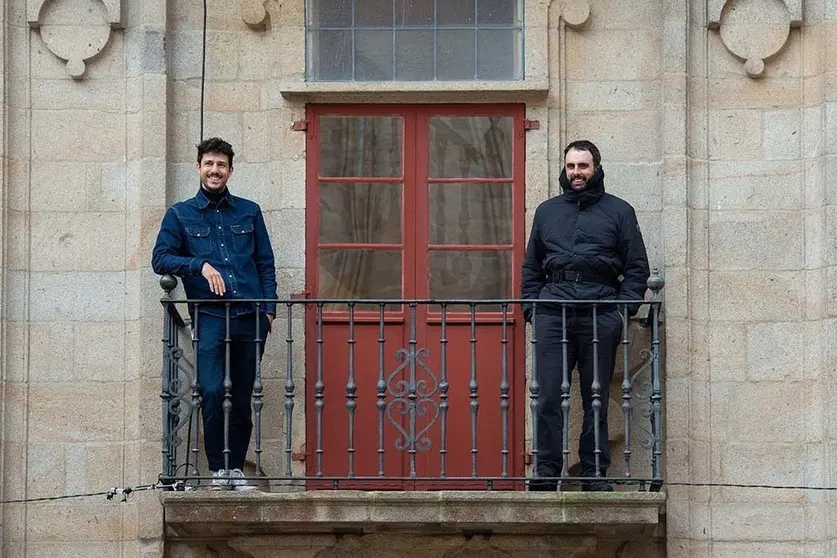 Os artistas galegos Lois Patiño e Jorge Perianes, na Casa do Cabido.
