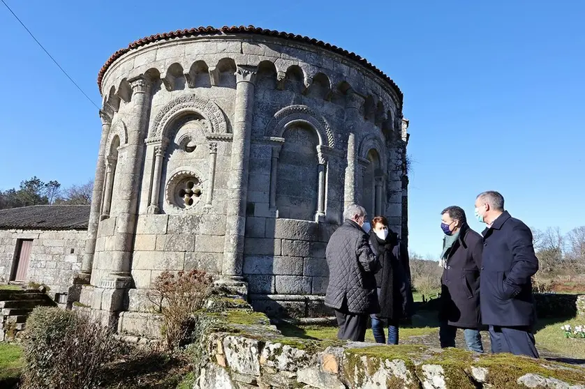 La aportación permitirá resolver los problemas de humedad, revisar la cubierta, limpiar las fachadas y sustituir la carpintería exterior que esté en mal estado.