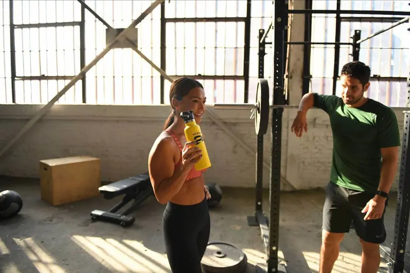 Samantha Clayton, vicepresidenta del área deporte y rendimiento físico en Herbalife Nutrition, aconseja una rutina de ejercicio físico diaria aun estando en casa como opción más segura,