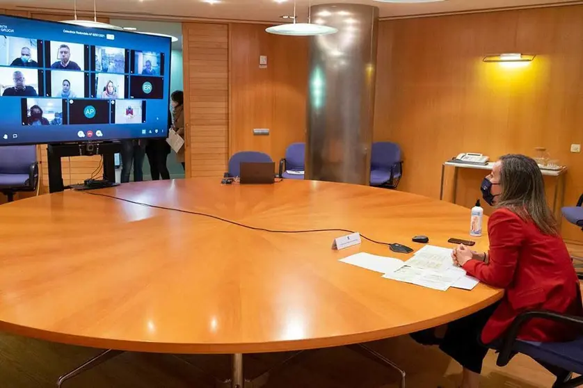 A conselleira de Infraestruturas e Mobilidade, Ethel Vázquez, reuniuse por videoconferencia coa Asociación de Afectados pola AP-9, con veciños de Trasmañó, con representantes dos empresarios de Redondela e coa ANPA do IES de Chapela.