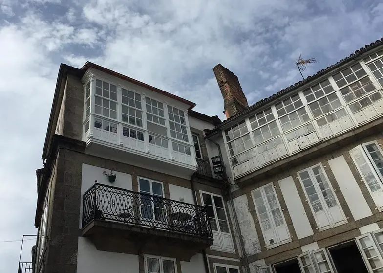 O Consorcio de Santiago destina 410.000 € en axudas para a rehabilitación dos elementos especiais de madeira e reixas e o mantemento da envolvente exterior dos inmobles da cidade histórica.