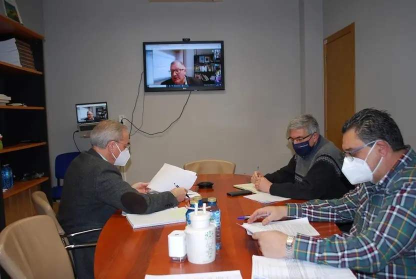 El director general de Ganadería, Agricultura e Industrias Agroalimentarias mantuvo una reunión telemática con el director de la asociación Agaca, que agrupa este colectivo.