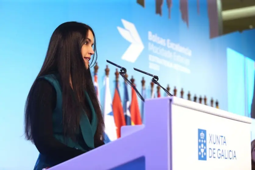 Esta nova liña de axudas da Secretaría Xeral da Emigración, que ten coma obxectivo que os expediente de alta cualificación poidan cursar un mestrado nunha das tres universidades galegas, estará aberta ata o 30 de abril.