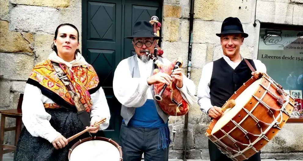 Os músicos e artesáns Rosa Sánchez e Pablo Carpintero afondarán nas variantes das gaitas de fol, mentres que a soprano Esperanza Mara propón un recital de lírica medieval cos instrumentos do Pórtico da Gloria como fío condutor.