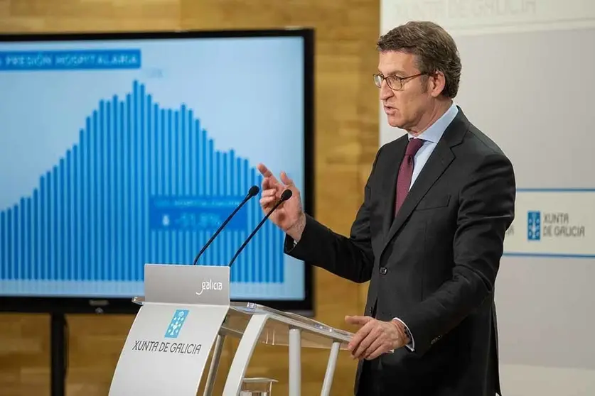 O titular do Goberno galego, Alberto Núñez Feijóo, en la rueda de prensa posterior a la reunión del comité clínico de expertos sanitarios. 