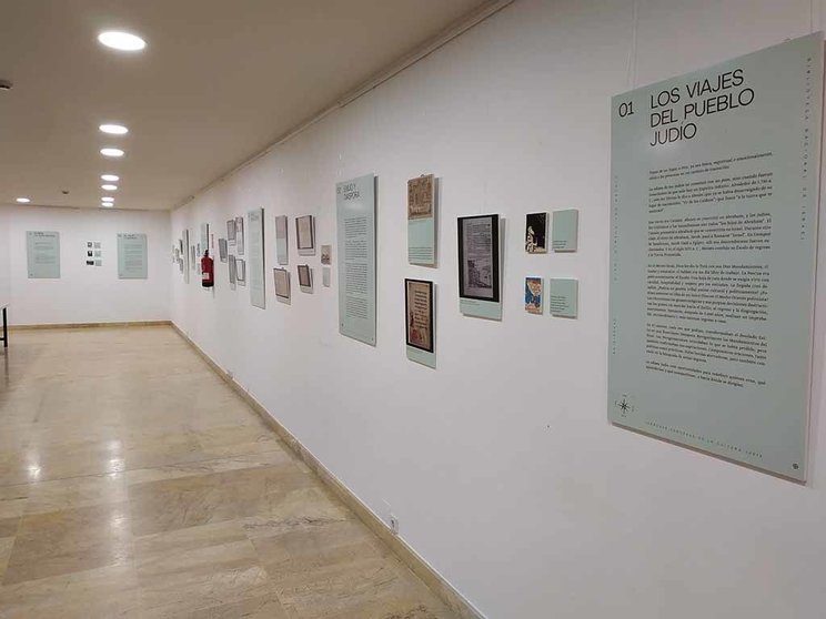 A exposición “Jewish Journeys / Viaxes Xudías” da Biblioteca Nacional De Israel agora en Tui. ARCHIVO. 