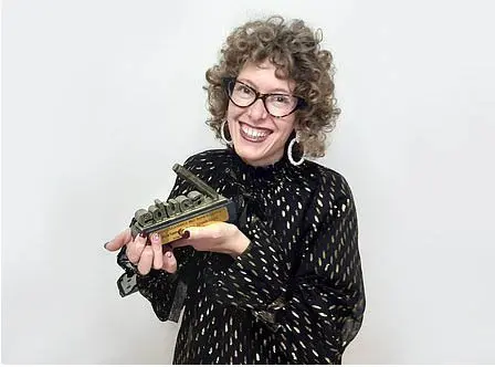 Alicia Tojeiro Ríos, mestra no CEIP Isidro Parga Pondal de Oleiros (Galicia), gañadora na categoría de Educación Primaria.