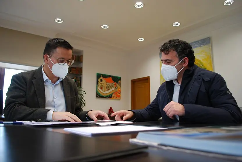 O conselleiro do Medio Rural mantivo en San Caetano unha xuntanza de traballo co alcalde deste municipio ourensán.