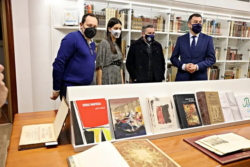 La colecci&oacute;n es de 40.000 piezas de m&aacute;s de 400 artistas y su biblioteca que incluye &ldquo;verdaderas joyas bibliogr&aacute;ficas. Permitir&aacute; completar la ense&ntilde;anza del alumnado de Bellas Artes y los estudiosos del grabado.