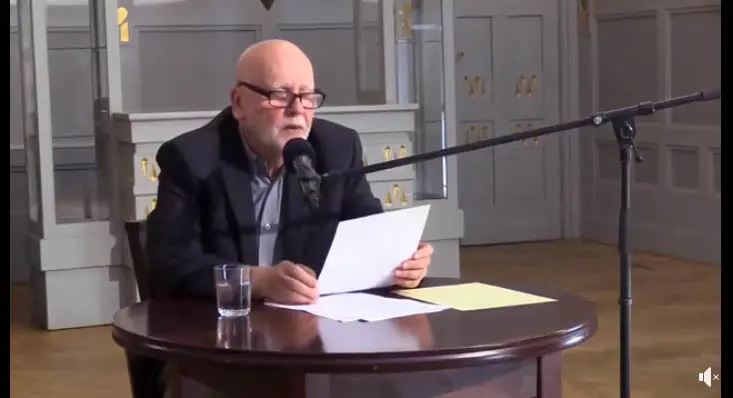 España, a la que se sentía muy unido, le otorgó a Adam Zagajewski un relevante Príncipe de Asturias 2017.