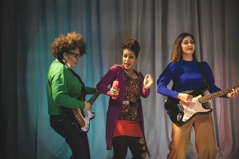 La nueva obra está compuesta por Esther F. Carrodeguas, dirigida por Xavier Castiñeira e interpretada por Stephy Llaryora, Esther F. Carrodeguas y Noelia Blanco.